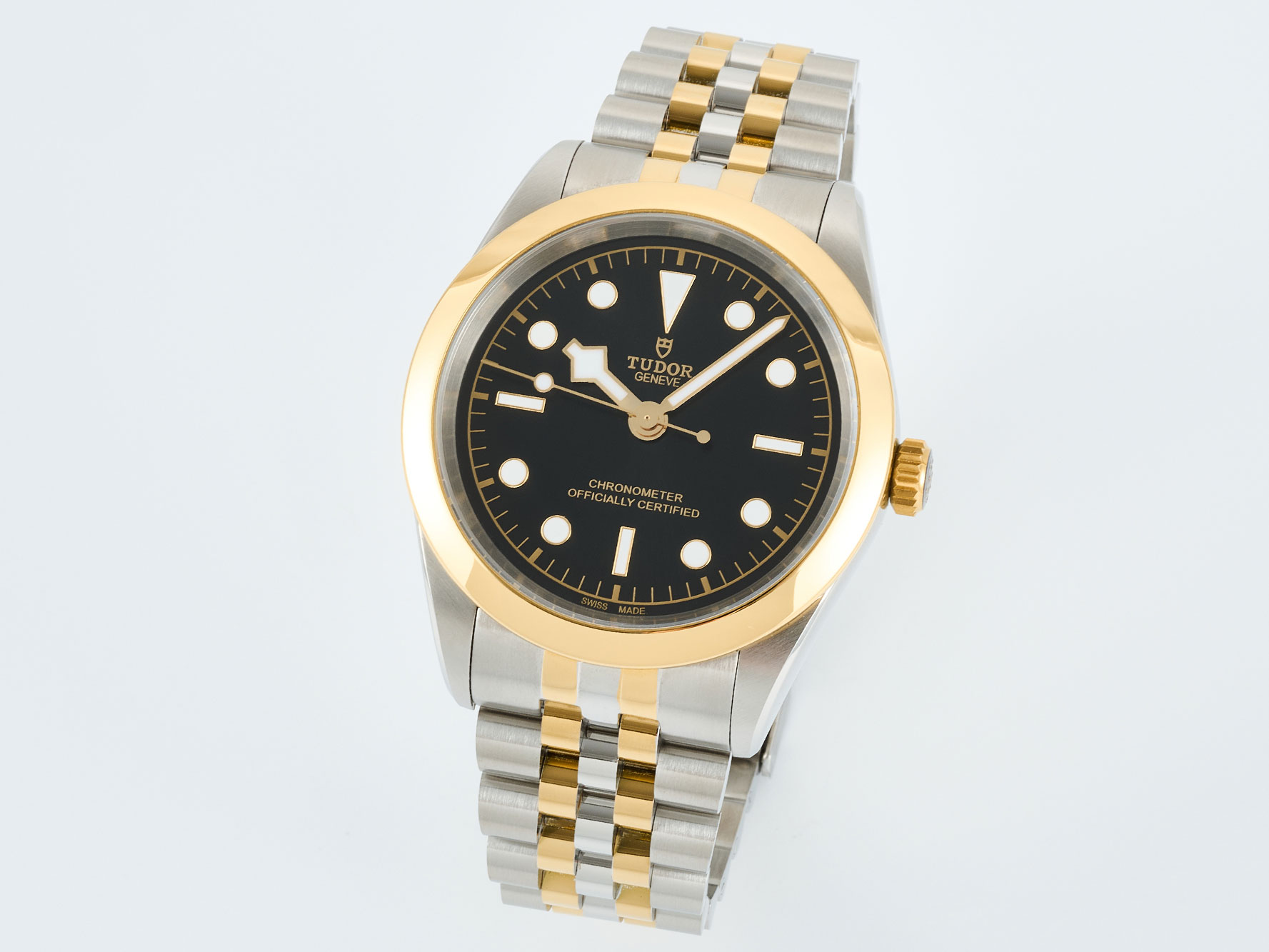 Tudor Black Bay One 41 S&G watch – 41mm steel case, Yellow gold bezel – m79683-0001 1:1 Superclone