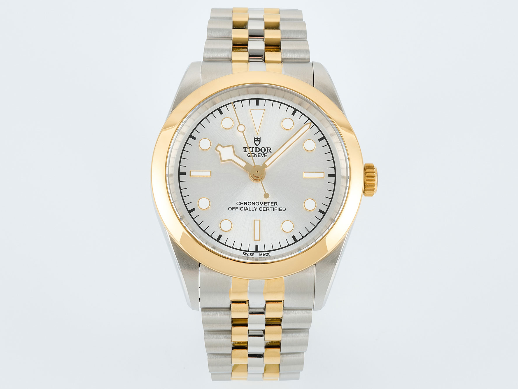 Tudor Black Bay One 41 S&G watch – 41mm steel case, Yellow gold bezel – m79683-0002 1:1 Superclone