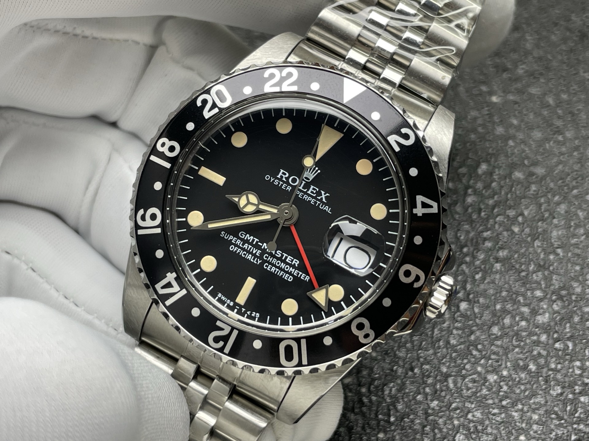288-0963face8c3f6a9dbb48ca3740e5aa531e0e9db41a4eea2ae707214e430f9448