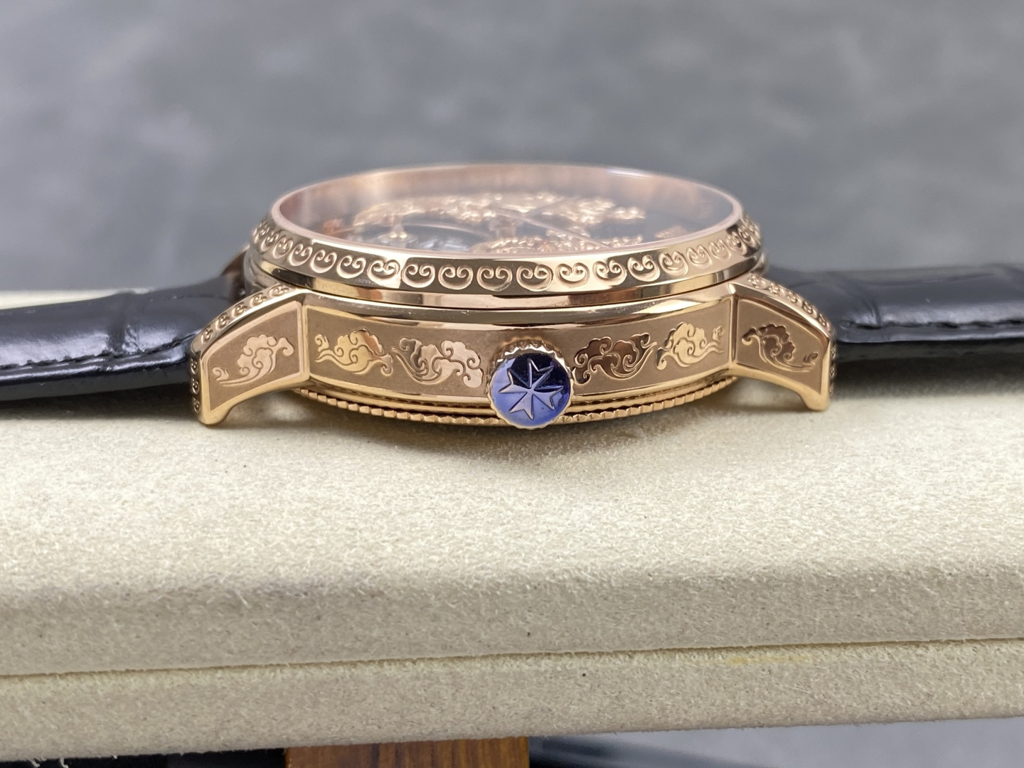 Vacheron Constantin Dragon Phoenix Tourbillon 1:1 Superclone — 700389