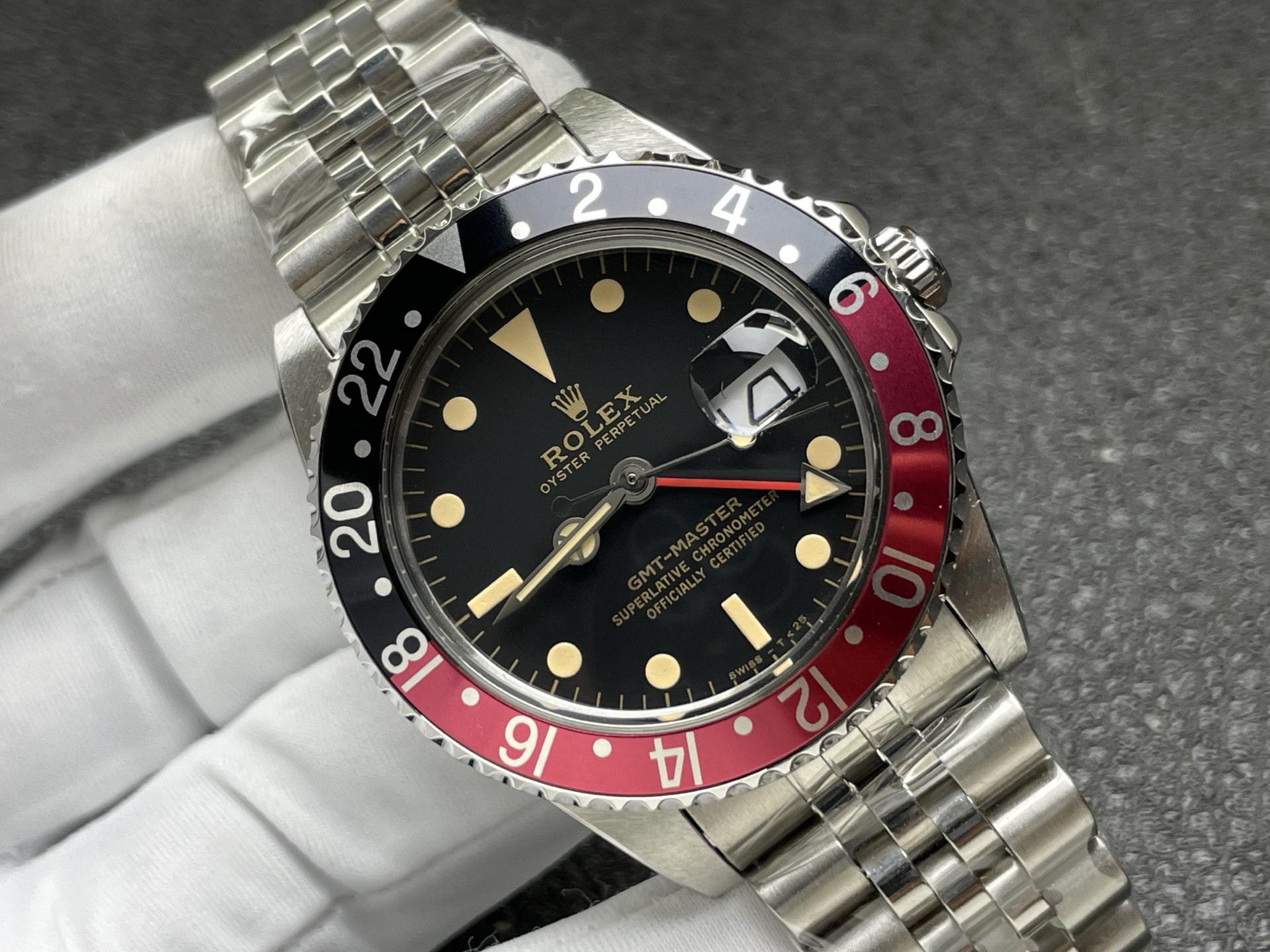 288-0963face8c3f6a9dbb48ca3740e5aa531e0e9db41a4eea2ae707214e430f9448