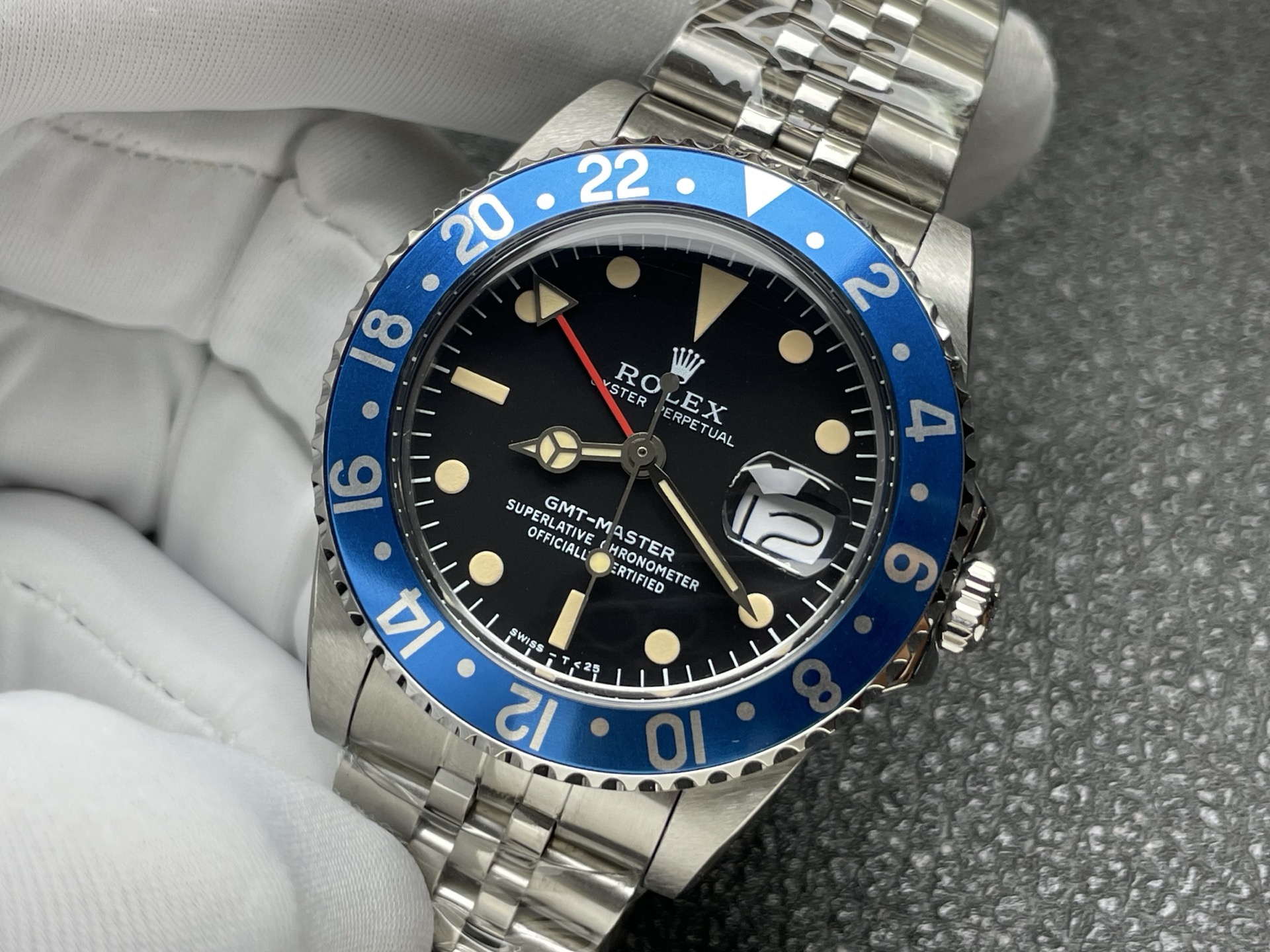288-0963face8c3f6a9dbb48ca3740e5aa531e0e9db41a4eea2ae707214e430f9448