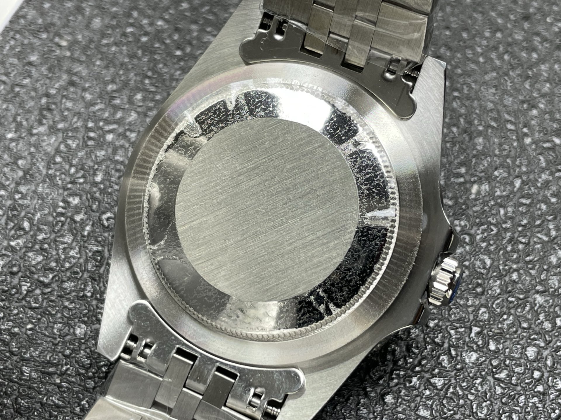 288-0963face8c3f6a9dbb48ca3740e5aa531e0e9db41a4eea2ae707214e430f9448