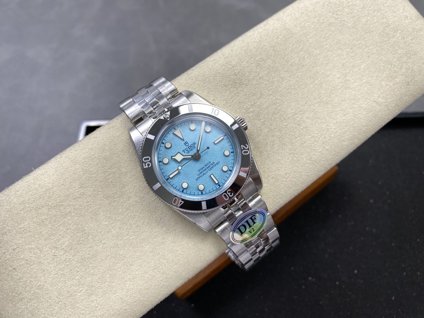 Tudor Black Bay M79000N Blue 37 mm Configuration 21EB28 1:1 Superclone
