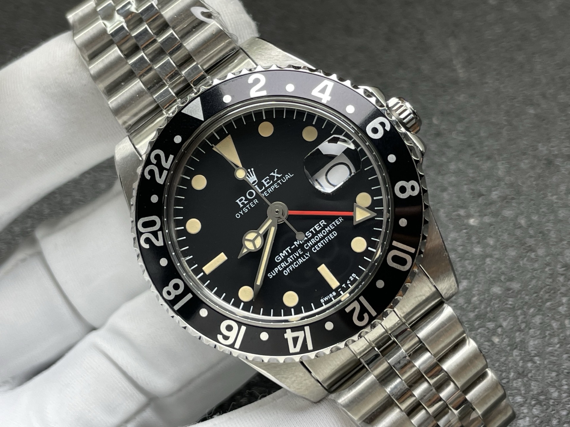 288-0963face8c3f6a9dbb48ca3740e5aa531e0e9db41a4eea2ae707214e430f9448