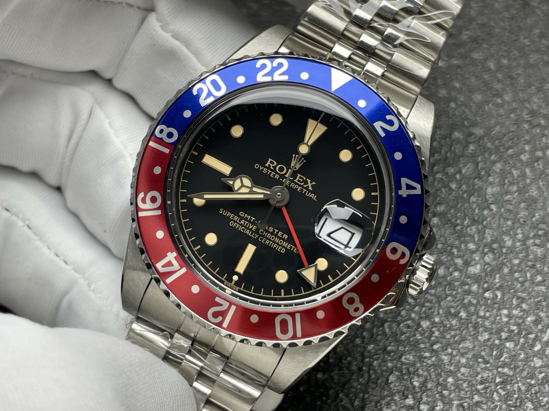 288-0963face8c3f6a9dbb48ca3740e5aa531e0e9db41a4eea2ae707214e430f9448